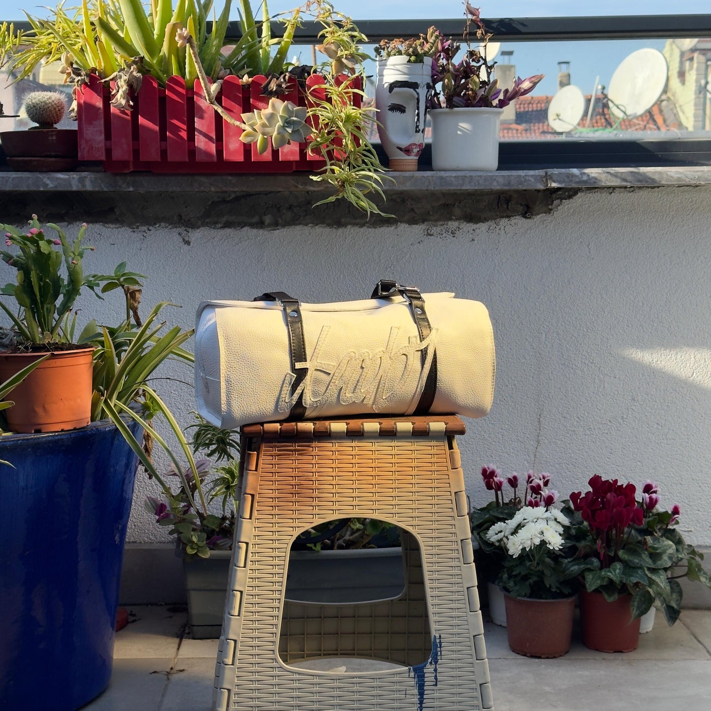 AGBY Middle Noir Blanc